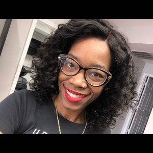 Meet your Posher, Whitney